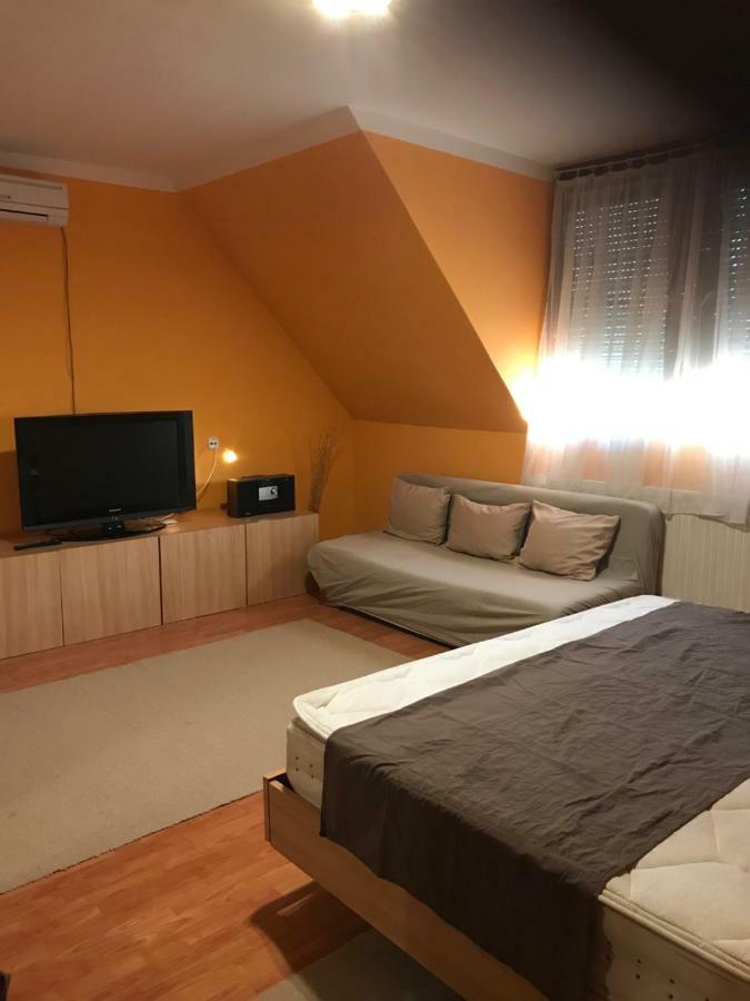 Hotel Buebaj Vendeghaz Eger Exteriér fotografie